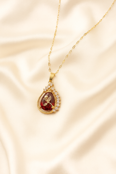 Zelra GarnetLeaf Teardrop Pendant Necklace