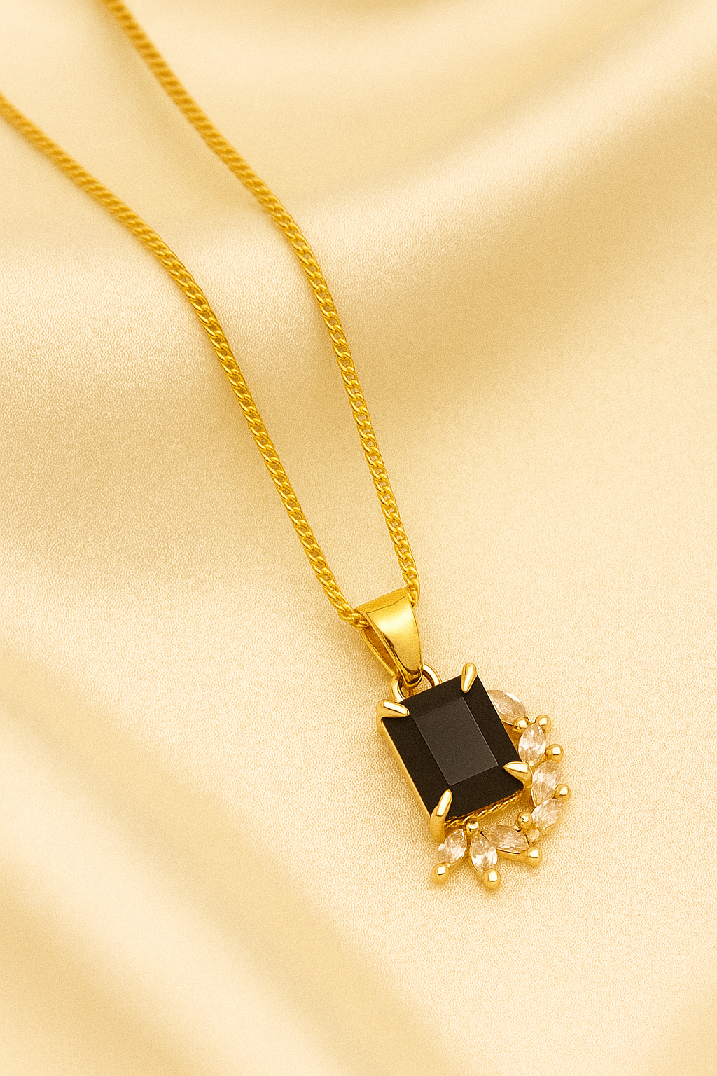 Zelra Enchanted Black Gem Pendant Necklace – Effortless Elegance Redefined