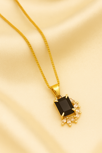 Zelra Enchanted Black Gem Pendant Necklace – Effortless Elegance Redefined