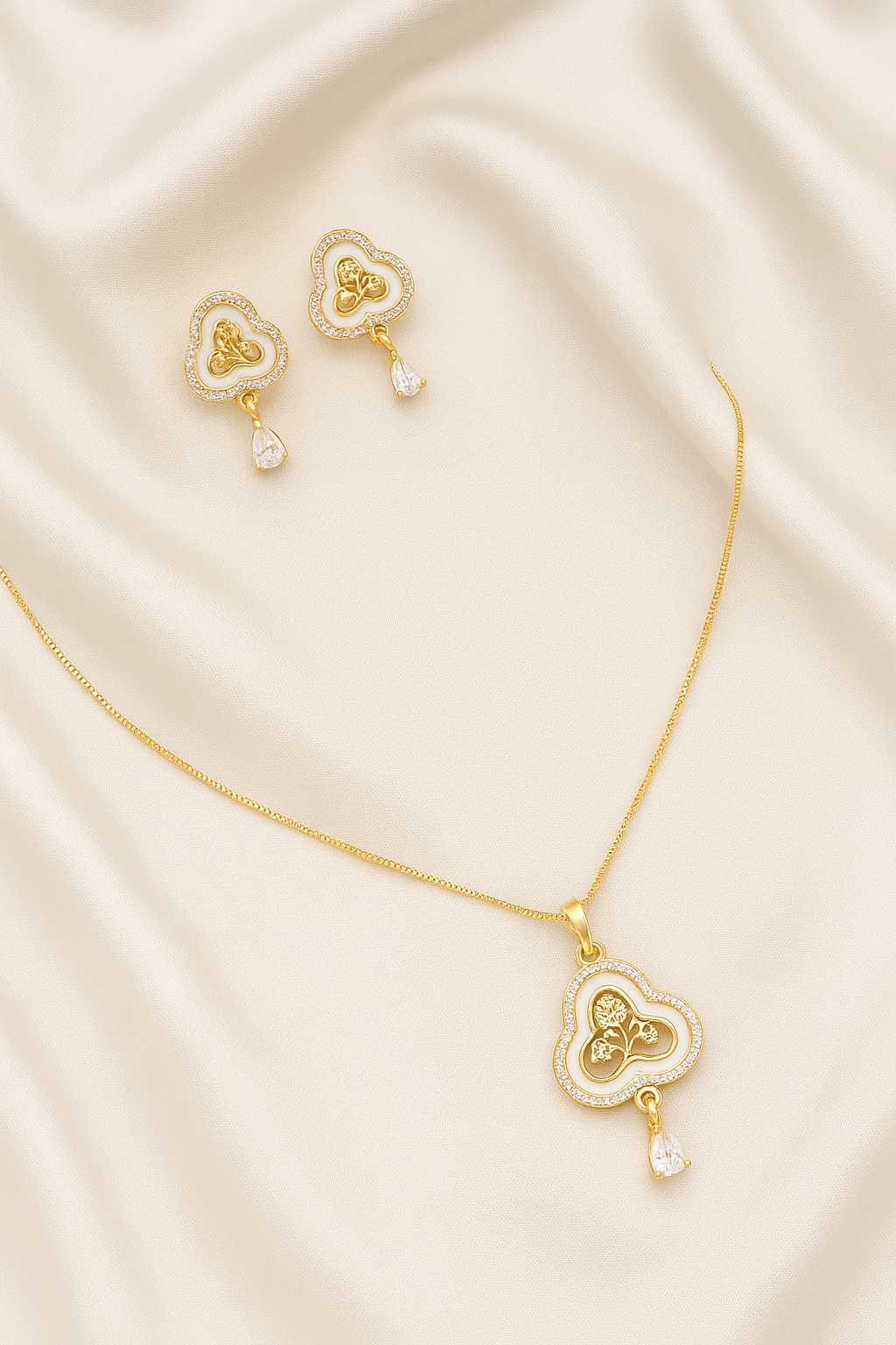 Zelra A D DIAMOND GOLD PLATED DESIGNER FORMING CHAIN PENDANT WITH EARRING DGP-02